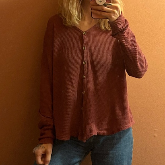 MUDD Oversized Burgundy Button Down - Picture 6 of 15